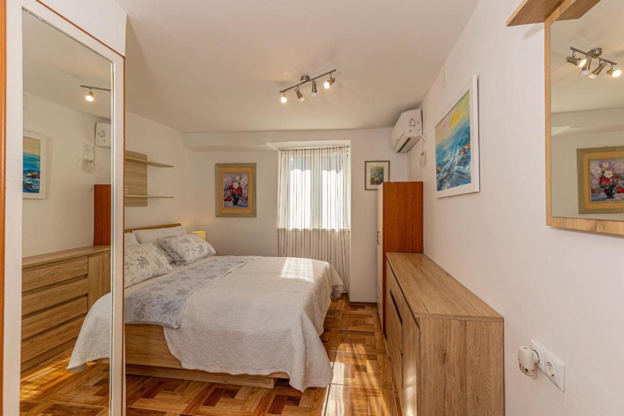 Apartments Lapis Ядраново Екстер'єр фото