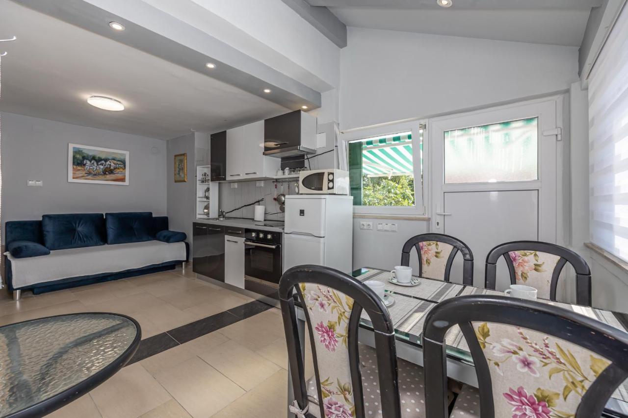 Apartments Lapis Ядраново Екстер'єр фото