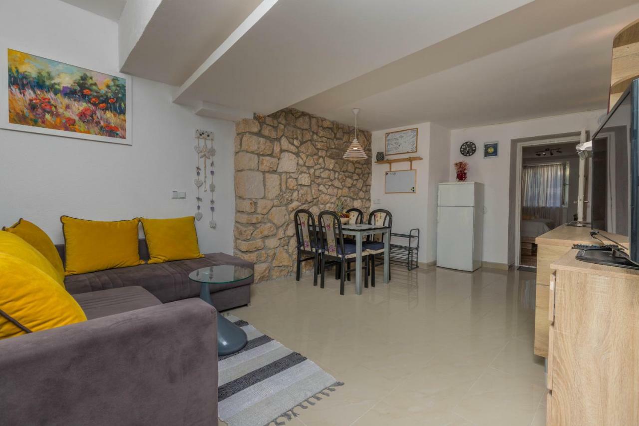 Apartments Lapis Ядраново Екстер'єр фото